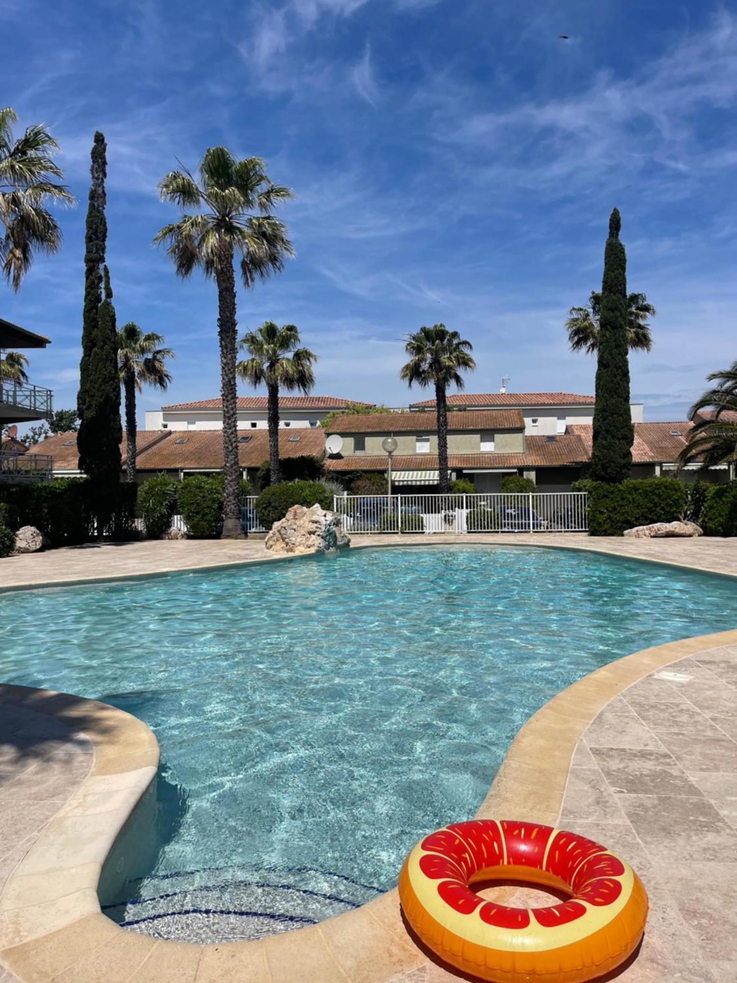 Pavillon à 400m de la plage avec piscine Valras-Plage Esterno foto